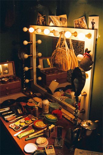 Vintage backstage dressing table Theatre Academia, Drømme Liv, Career Vision Board, Theatre Life, Theatre Kid, Cabaret, Musical Theatre, Dressing Table, Dressing Room