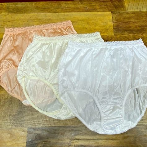 3-Pack NWOT Vanity Fair Perfectly Yours with Lace 100% Nylon Panties Sz 7 Large Too Faced Granny Panties, Plastic Pants Panties, Vanity Fair Panties, Seductive Clothing, Vanity Fair Bras, Vintage Vanity Fair, Panty Style, High Waisted Briefs, Satin Lingerie