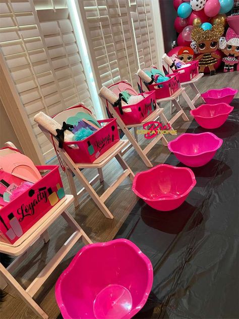 Lol Surprise Birthday Party Ideas, Surprise Birthday Party Ideas, Lol Surprise Birthday Party, Spa Sleepover Party, Lol Surprise Birthday, Birthday Lol, Hotel Birthday Parties, Girls Sleepover Party, Spa Day Party