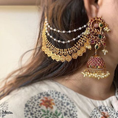 jhumka earrings for a mehndi South Indian Wedding Jewelry Sets, Jhumka Designs, Perhiasan India, Indian Jewelry Earrings, Indian Bridal Jewelry Sets, Antique Jewellery Designs, Jewelry Set Design, Antique Jewelry Indian, Indian Jewellery Design Earrings