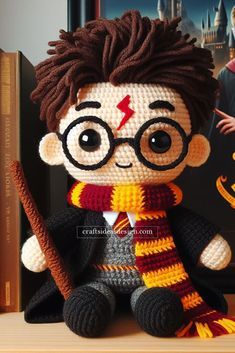 Harry Potter Amigurumi Harry Potter Dolls, Harry Potter Crochet, Disney Crochet Patterns, Crochet Toys Free Patterns, Patron Crochet, Easy Crochet Animals, Crochet Disney, Pola Amigurumi, Crochet Dolls Free Patterns