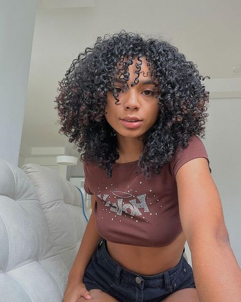 Black Curly Hair Layers, Circle Curly Haircut, Curly Shag Haircut Black Women, 4b Curly Haircut, 3b Hair Layers, Lions Cut Curly Hair, Medium Length Curly Hair Black Women, Coily Haircuts Women, Coily Hair Bangs