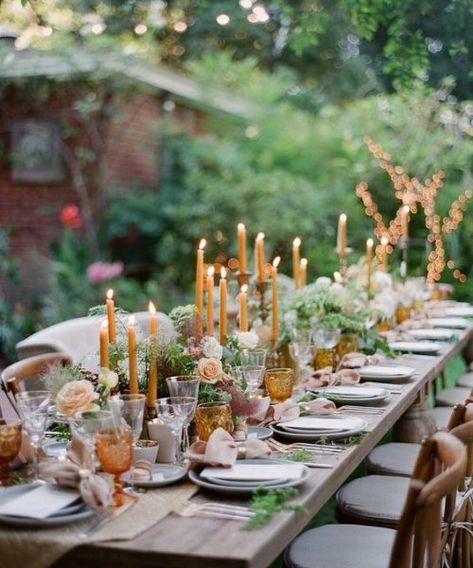 Vintage Wedding Table Settings, Floral Table Setting, Vintage Wedding Table, Tafel Decor, Wedding Table Designs, Secret Garden Wedding, Farmhouse Wedding, Garden Parties, Fancy Dinner