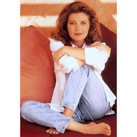 Glojo on Instagram: “I just love this picture of Kate it’s one of my favourites Kate Mulgrew ♥️🥰.#katemulgrew #captainkathrynjaneway #voy #captainjaneway…” Kathryn Janeway, Captain Janeway, Kate Mulgrew, Star Trek Characters, Star Trek Voyager, Star Trek Universe, Star Trek Tos, Orange Is The New Black, Film Tv