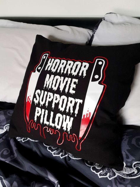 Horror movie support pillow cushion cover IMPORTANT - This listing is for the CUSHION COVER ONLY- The item will be sent without filling Black Fairtrade cotton canvas cushion cover with concealed black zip and vinyl design on the frontMeasures approx. 40 x 40cm colours may vary due to screen differences Bedroom Ideas Horror Themed, Horror Movie House Decor, Horror Movie Cricut Projects, Horror Movies Decor, Horror Movies Room Decor, Scream Movie Decorations, Horror Pillows, Movie Bedroom Ideas, Horror Room Aesthetic