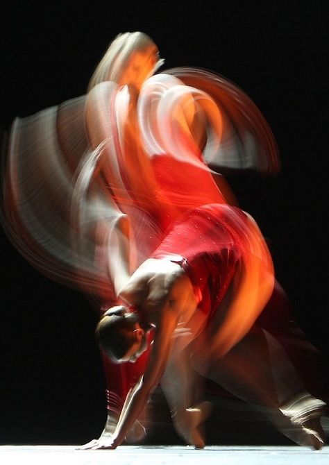 Beautiful. Motion Photography, Heightened Senses Aesthetic, Movement Photography, Shutter Speed Photography, Tableaux Vivants, Slow Shutter Speed, Slow Shutter, Long Exposure Photography, Dance Movement