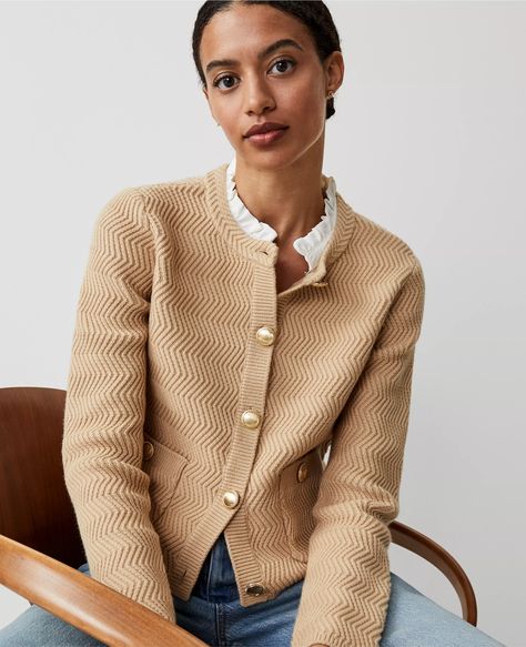 Woven Ruffle Neck Stitch Jacket Fall Fashion 2024 Women, Fall Fashion For Work, Ann Taylor Outfits, Classy Sweaters, Ann Taylor Outfit, Classic Fall Style, Fall Work Outfits, Stitch Jacket, Plaid Trench Coat