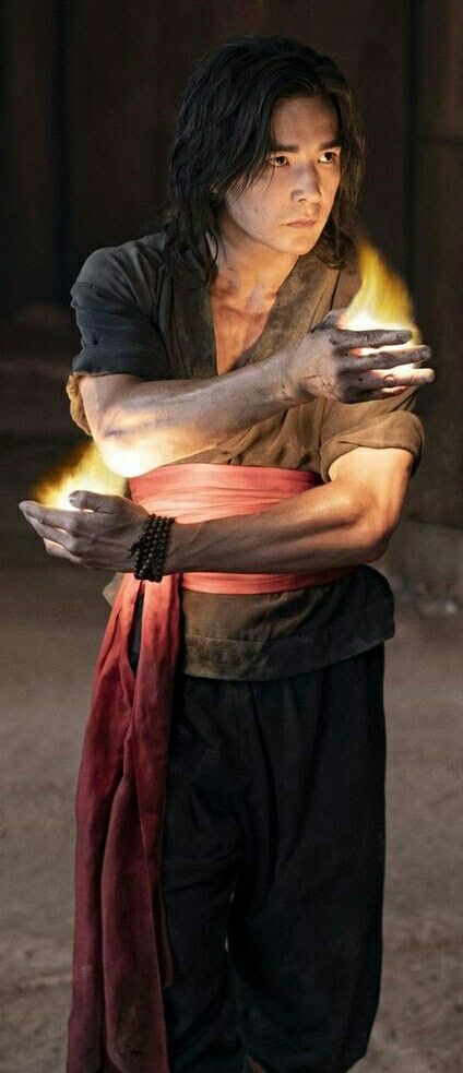 Ludi Lin Liu Kang, Liu Kang Aesthetic, Liu Kang Pfp, Liu Kang Art, Pokemon Anatomy, Lui Kang, Ludi Lin, Jason Scott Lee, Mortal Kombat Cosplay