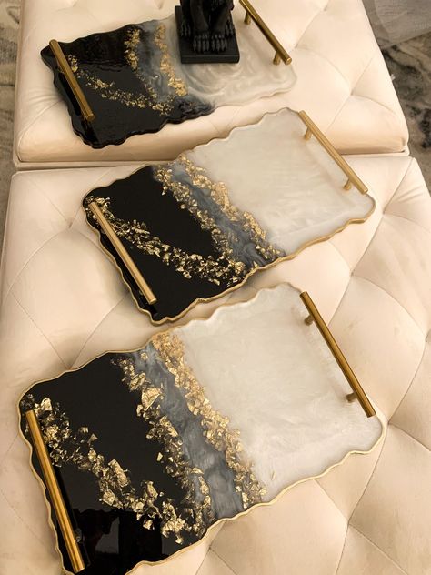 Black And White Resin Tray, Black And Gold Resin Tray, Resin Tray Ideas, Black White And Gold Christmas, Resin Tray With Handles, Resin Art Tray, Senior Table, Epoxy Tray, Resin Serving Tray