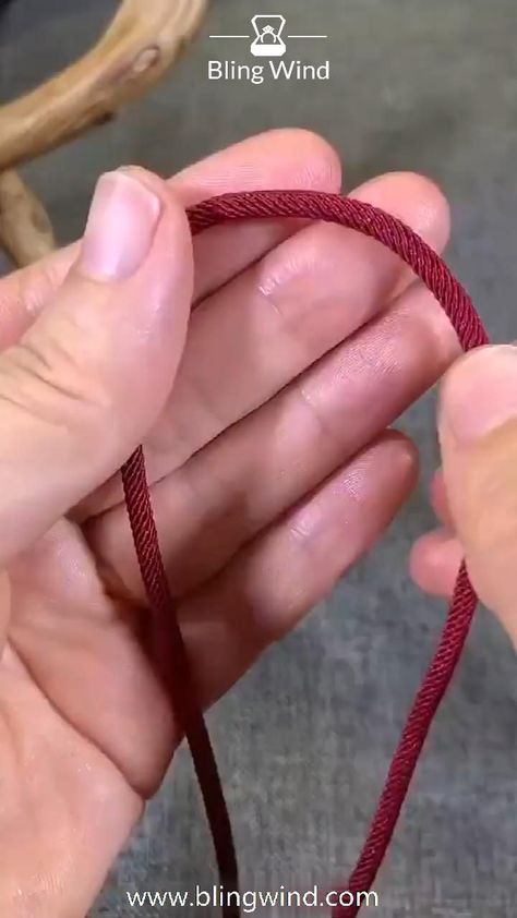 DIY Macrame Braiding A Ball Knot [Video] | Knots jewelry, Macrame knots pattern, Macrame knot Knot Ball Diy, Ball Knot Tutorials, How To Make A Drawstring Bracelet, How To End Macrame Bracelet, Knots For Keychains, Macrame Stopper Knot, How To Tie Celtic Knots, End Knots For Bracelets, Crochet Fasteners