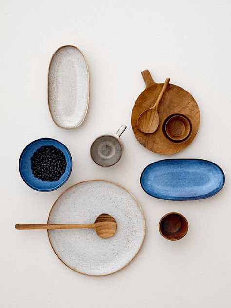 Taste-Tableware-Shots-9-houseofc-creamic-bloomingville - Design Milk Wabi Sabi, Cerámica Ideas, Tableware Design, Royal Copenhagen, Decoration Table, Glazed Ceramic, Ceramic Plates, Abba, Design Interior