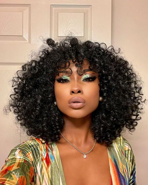 Curly wigs