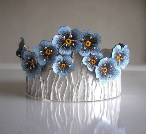 Bracelet Flowers, Flower Cuff Bracelet, Flowers Fashion, Art Jewelry Design, Polymer Clay Bracelet, Clay Wall Art, Soyut Sanat Tabloları, Ceramics Pottery Art, Bridal Gift