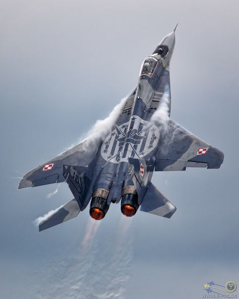 Mikoyan-Gurevich MiG-29A (9-12A) - Polish Airforce at The Danish Airshow 2016 Tumblr, Tomcat F14, Jet Fighter Pilot, Mig 29, Pilots Aviation, Military Airplane, Air Fighter, Military Jets, Jet Aircraft