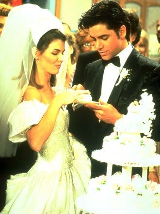 Full House (Jesse and Becky) Becky Full House, Aunt Becky, Tv Weddings, Uncle Jesse, Lori Loughlin, John Stamos, Fuller House, Wedding Movies, Tv Couples