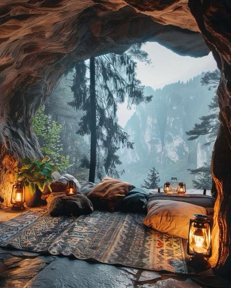 Log Cabin In The Woods Aesthetic, Forest Camping Aesthetic, Cabin In The Mountains Aesthetic, House Inside Mountain, Mountain Home Aesthetic, Cottage Core House Aesthetic, Cozy Cabin Aesthetic, Mountain Cave, House In Forest