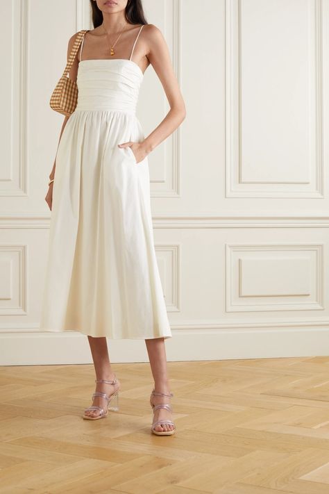 Reformation Net Sustain Lissa Gathered Poplin Midi Dress Casual Summer Dress Outfits, Casual Bride, Poplin Midi Dress, White Dress Outfit, Midi Dress Outfit, Look Short, Casual Wedding Dress, Grad Dresses, Beige Dresses