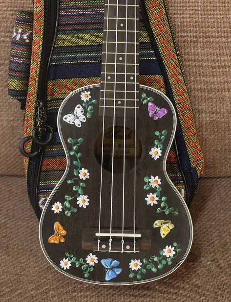 Ukelele Painted, Arte Do Ukulele, Painted Ukulele, Ukulele Design, Ukulele Art, Mountain Meadow, Butterfly Meadow, My Butterfly, Instruments Art