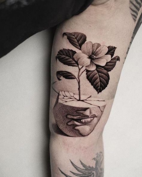 Surreal Skull Tattoo, Surrealistic Tattoo Design, Abstract Realism Art, Realism Tattoo Flower, Surealism Tattoo Ideas, Stipple Tattoo Design, Cool Flower Tattoos, Mixed Style Tattoo, Surrealist Tattoo