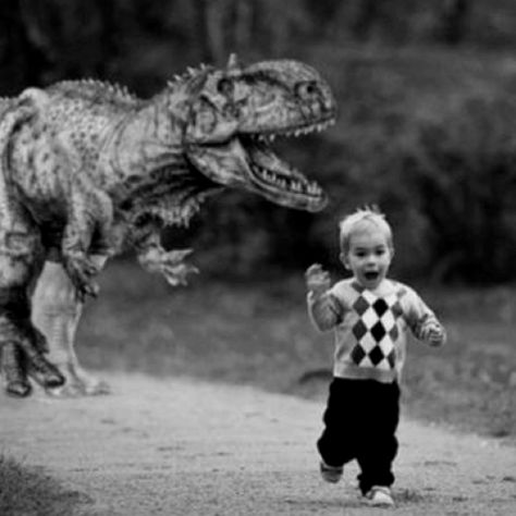 RUN little dinosaur get the kid.....NOT  :) I Don’t Like Mondays, Funny Monday Memes, Monday Memes, Monday Humor, 웃긴 사진, E Card, Work Life, Working Life, Bones Funny