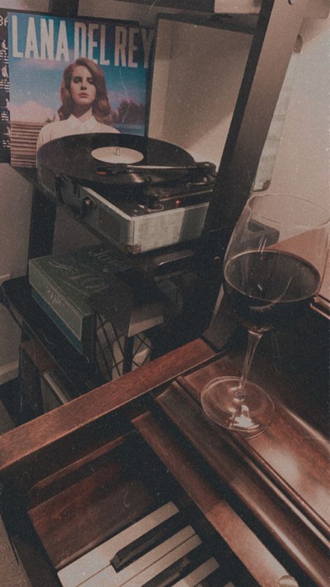 Lana Del Rey, Tumblr, Wine And Music Aesthetic, Musician Apartment Aesthetic, Singing Aesthetic Vintage, Wine And Book Aesthetic, Villian Vibes, Live Music Aesthetic, Singing Aesthetic