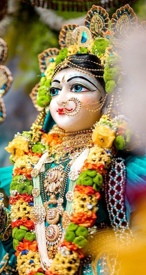 Jai shree radhe krishna Radha Wallpapers Hd, Radha Rani Image Hd, Iscon Temple Radha Krishna Hd, Vrindavan Krishna Images, Radha Krishna Iskcon Vrindavan, Radha Krishna Wallpaper Full Hd 4k Full Screen, Radha Rani Hd Wallpapers, Mahadev Meditation, Radha Krishna Wallpaper Full Hd 4k