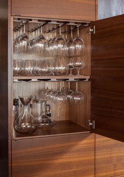 Glass Storage Cabinet, Glass Kitchen Cabinet Doors, Cabinet Wine, Wine Glass Storage, Desain Pantry, Small Kitchen Storage, Kitchen Glass, التصميم الخارجي للمنزل, Diy Kitchen Storage