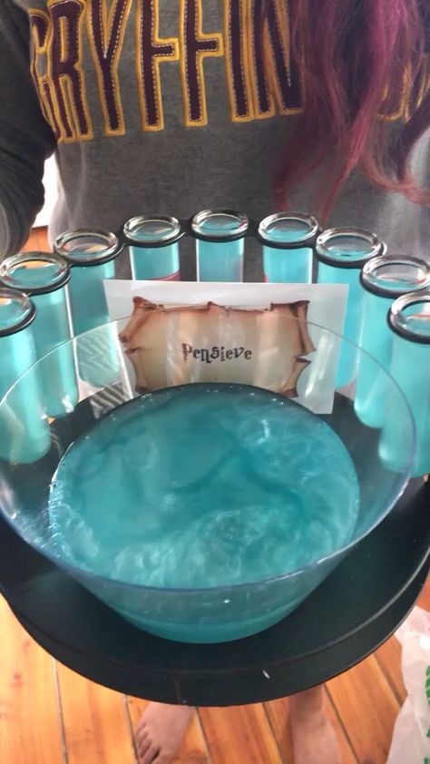 Harry Potter Meals, Harry Potter Theme Baby Shower Ideas, Harry Potter Bachelorette Party, Party Harry Potter, Harry Potter Watch, Harry Potter Bachelorette, Harry Potter Drinks, Harry Potter Shower, Harry Potter Snacks