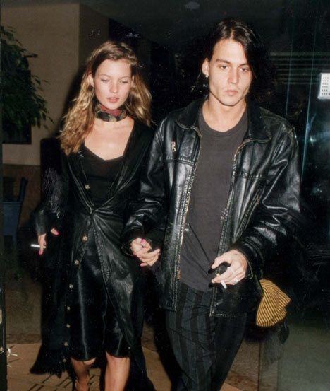 Johnny Depp Kate Moss, Mundo Hippie, Public Enemies, Fashion Guys, Kate Moss 90s, Rave Shirts, Diy Outfits, Kate Moss Style, Fashion 90s