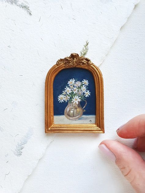 Miniature Flowers Oil Painting, Original Tiny Art Work, Hand Painted Mini Picture - Etsy Poland Tiny Picture Frames Ideas, Tiny Gallery Wall, Tiny Picture Frames, Quick Paintings, Tiny Frames, Miniature Wall Art, Farm Core, Tiny Paintings, Mini Oil Painting