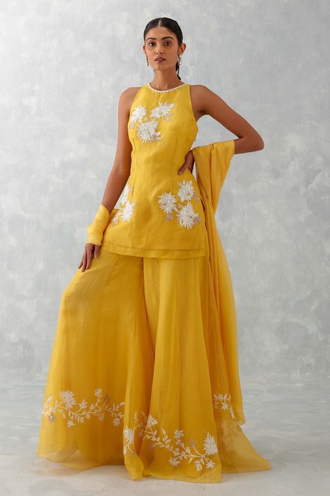Couture, Short Kurta Designs Women Party Wear, Edgy Indian Outfits, Mango Yellow, Haldi Outfits, Sharara Designs, Kurta Sharara Set, Trendy Outfits Indian, Kurta Sharara