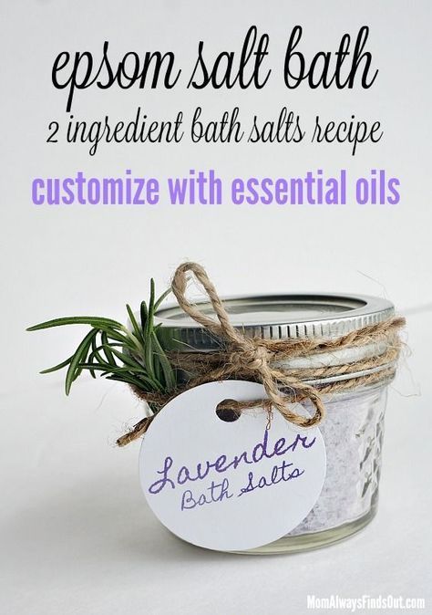 Easy DIY Epsom Salt Bath Salts Recipe - Just 2 ingredients. Customize with your favorite essential oils. Free Printable Lavender Bath Salts Gift Tags perfect for Homemade Gifts in a jar Bath Salts Essential Oils, Bath Salts Gift, Bath Salts Recipe, Bath Salts Homemade, Bath Salts Diy, Lavender Bath Salts, Diy Essentials, Essential Oils Gifts, Homemade Bath