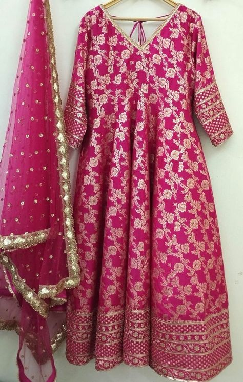 Pink Wedding Suit, Anarkali Kurti Design, Pink Anarkali Gown, Indian Long Dress, Long Anarkali Dress, Cotton Suit Designs, Anarkali Suits Designer, Pink Anarkali, Women Suits Wedding