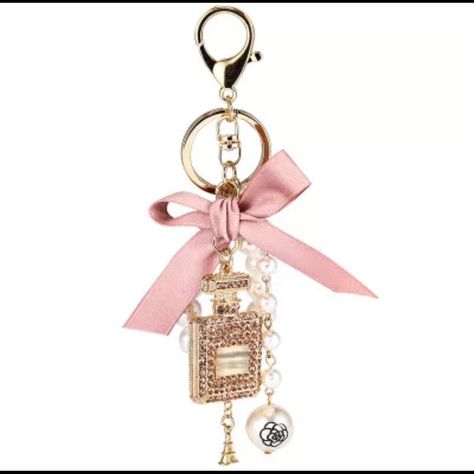 Bottle Keychain, Rhinestone Keychain, Trendy Bows, Key Keychain, Key Ring Holder, Car Key Ring, Chain Fashion, Handbag Charms, Cute Keychain