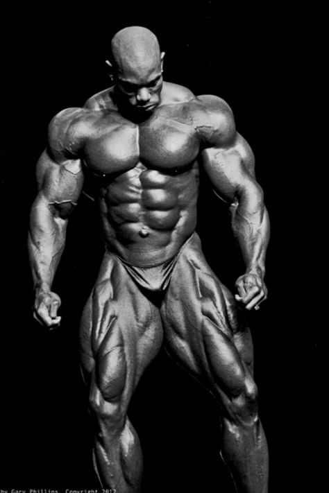 Flex Wheeler - Deserving of an Olympia title but could never quite grab it in the early to late 90's. Body Building Wallpaper, 90s Bodybuilding, Bodybuilding Motivation Wallpaper, Mr Olympia Winners, Flex Wheeler, How To Grow Muscle, Best Bodybuilder, Bodybuilding Pictures, Man Anatomy