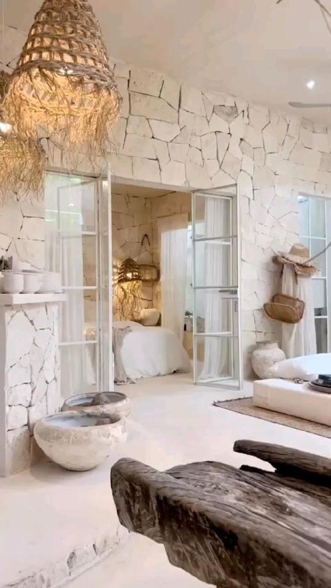 Cave Style Interior, Tulum Mexico Aesthetic, Aesthetic Airbnb, Tulum Airbnb, وابي سابي, Paulina Arcklin, Mexico Aesthetic, Bali Style Home, Best Airbnb