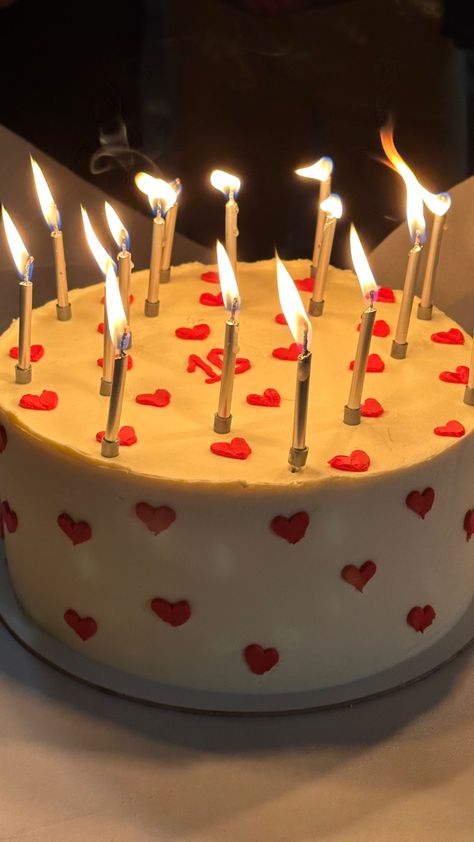 16 Candles Birthday Cake, Make Your Own Birthday Cake, Birthday Cakes For 16th Birthday, 16 Cakes Birthday, 16th Birthday Ideas Cake, Birthday 15 Cake, Cakes For 15th Birthday Girl, Birthday Cake For 15, Birthday 16 Cake