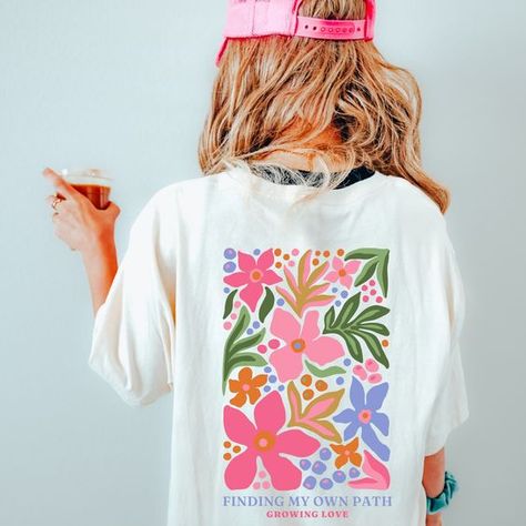 Good quality beautiful handcuffed works well and price very well. Summer Tshirt Designs, Summer Shirts For Women, Hippie T Shirt, Hippie T Shirts, Women Design, Kleidung Diy, Aesthetic Beach, Tropical Flower, Cottagecore Aesthetic