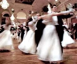 #waltz  #ballroom #dancers ✿ܓ♥ Royalty Core, Viennese Waltz, Foto Glamour, Royal Core, Istoria Artei, Ball Aesthetic, Royal Ball, Royalty Aesthetic, Royal Aesthetic