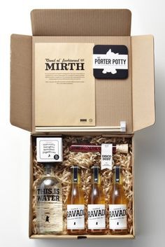 Dad's birthday coming up soon? Why not get him a beers gift set from http://www.shoptility.com?utm_content=buffer4447b&utm_medium=social&utm_source=pinterest.com&utm_campaign=buffer http://www.buzzfeed.com/peggy/38-ways-to-give-the-gift-of-food-this-season?utm_content=bufferad05e&utm_medium=social&utm_source=pinterest.com&utm_campaign=buffer #EnjoyResponsibly Diy Food Gifts, Cool Packaging, Handmade Coasters, Packing Design, Bottle Packaging, Pretty Packaging, Party Kit, Creative Packaging, Packaging Inspiration
