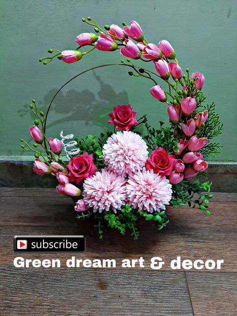 Alter Flowers, Colorful Flowers Arrangements, Flower Arrangement Ideas, Flower Petal Template, Contemporary Flower Arrangements, Easter Flower Arrangements, Gubahan Bunga, Table Flower Arrangements, Funeral Flower Arrangements