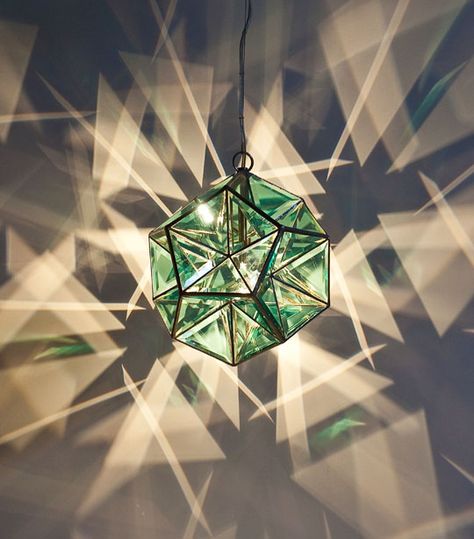 Tiffany Lamps, Geometric Lamps, Stained Glass Pendant, Geometric Lamp, Geometric Pendant Light, Verre Design, Stained Glass Lamps, Light Sculpture, Stained Glass Projects