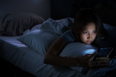 Sleep experts break down why you're waking up in the middle of the night and offer tips to help you stay asleep, so you can feel more rested in the morning. Sleeping Issues, How Girls Sleep, Sleep Late, How To Stop Snoring, Sleep Issues, Mango Recipes, Girl Sleeping, Staying Up Late, Cleveland Clinic