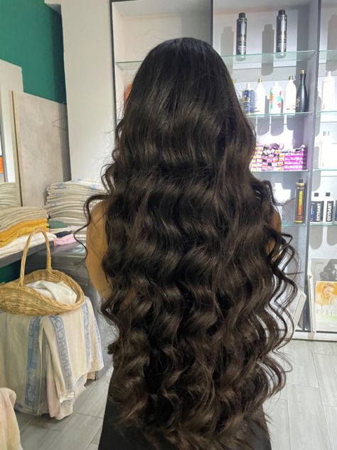 Wavy Long Brunette Hair, Long Dark Curled Hair, Long Hair Mermaid Waves, Curled Fancy Hairstyles, Long Hair Curled Ends, Long Layered Hair Natural Waves, Slight Curl Hair, Curly Mermaid Hair, Long Hair Crimped