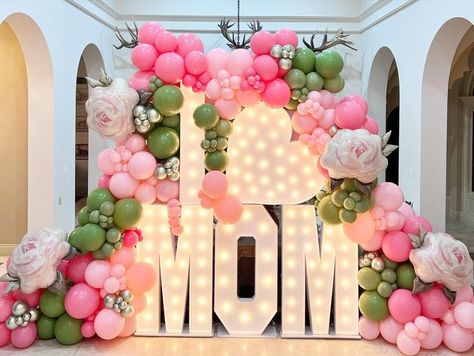 Pool Wedding Decorations, Mothers Day Balloons, Mothers Day Event, Mother's Day Background, Have The Best Day, Mothers Day Pictures, Mother's Day Bouquet, Mothers Day Decor, Flower Wall Backdrop