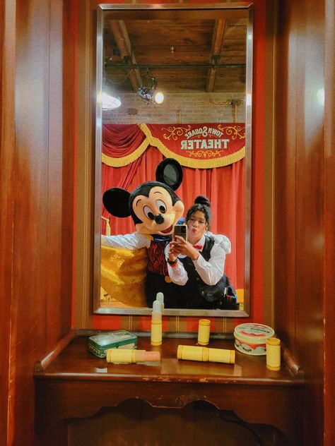 #magicmickey #mickeymouse #mickey #mouse #tst #townsquarethearter #wdw #waltdisneyworld #magic #castmember #cast #member #selfie #mirrorselfie Disney, Mickey Mouse, Disney Cast Member, Feeling 22, Disney Cast, Cast Member, Walt Disney World, It Cast, Mirror Selfie