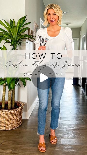 Hem Jeans Hack, How To Make Raw Hem Jeans, Carrot Jeans Woman Outfit, How To Crop Jeans, Cut Off Jeans Ankle, How To Shorten Jeans, How To Cut Jeans At The Ankle, How To Cut Jeans That Are Too Long, How To Cuff Your Jeans