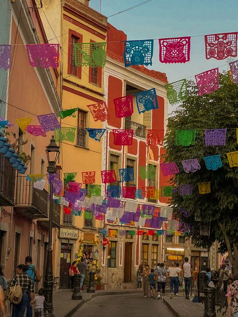 Street in guanajuato city, mexico Mexico Life Aesthetic, Mexico City Streets, Beautiful Places In Mexico, Mexico Street Photography, Xochimilco Mexico City, Mexico Street Aesthetic, Guadalajara Mexico Aesthetic, Spanish Core Aesthetic, Puebla Mexico Aesthetic