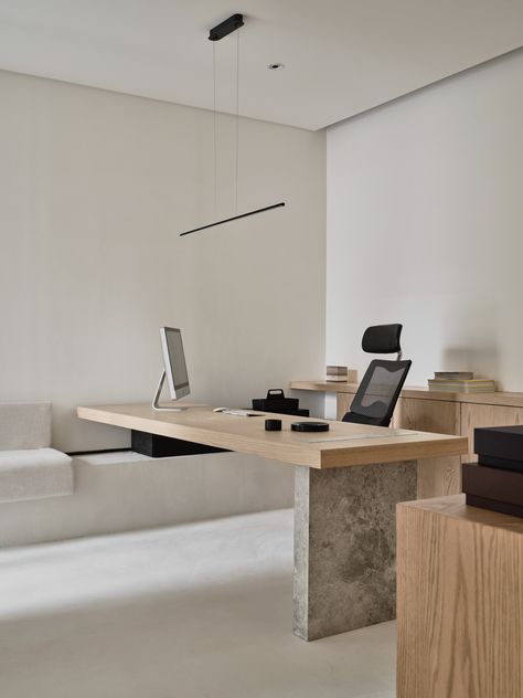 Minimalist Small Office Design, Minimal Home Office Design, Modern Home Office Design Minimalist, Work Studio Design, Minimalist Small Office, Small Minimalist Office, Small Office Studio, Interior Design Studio Office, Minimal Office Interior Design