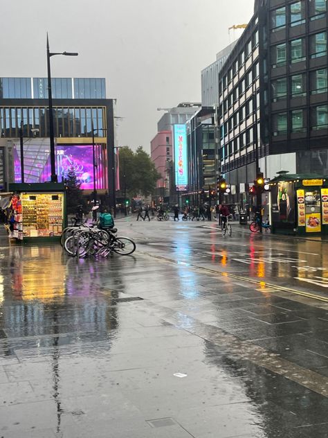 Rain London, Rainy Day In London, Rain City, Day In London, City Aesthetic, Rainy Day, In London